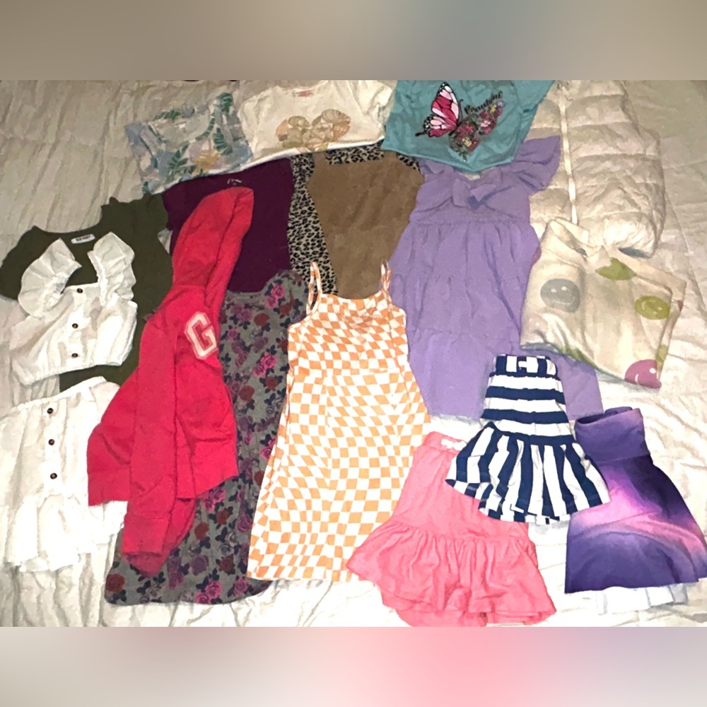 Girls Size 8, 18 Piece Clothing Lot